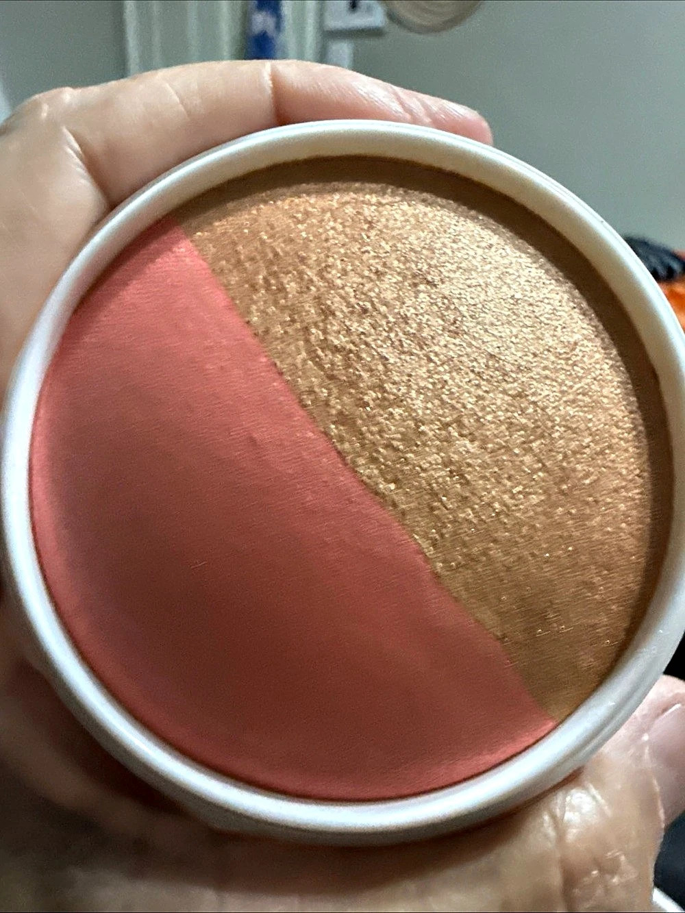 Bids Dual Blush & Highlighter Compact in Pink & Gold